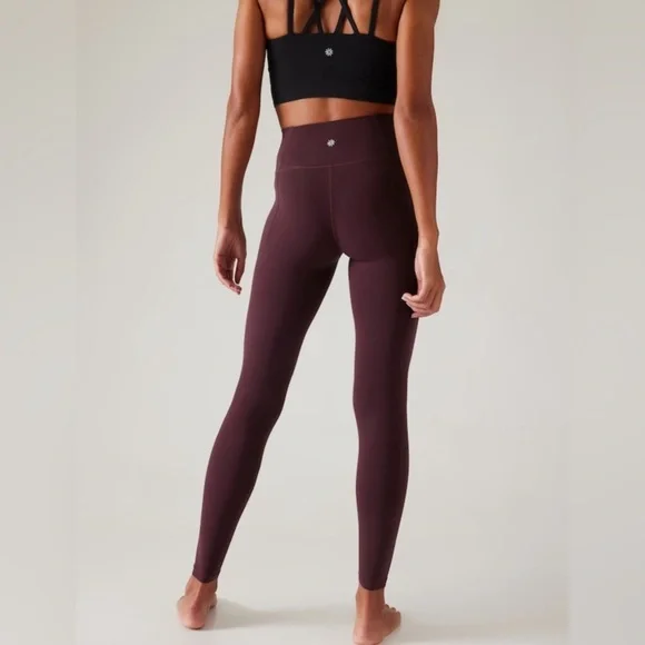 NWT Athleta Transcend Stash Spiced Cabernet Tight Size M/T. - Picture 6 of 9